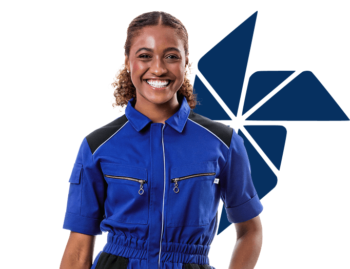 Profissional usando uniforme Ideal Works